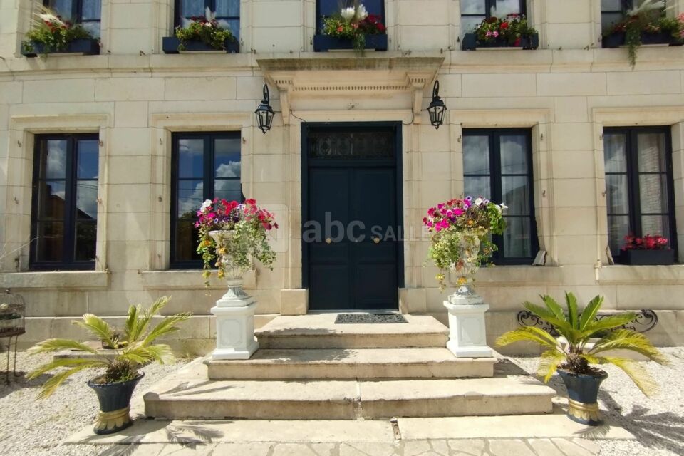 Le Palazzo Yes