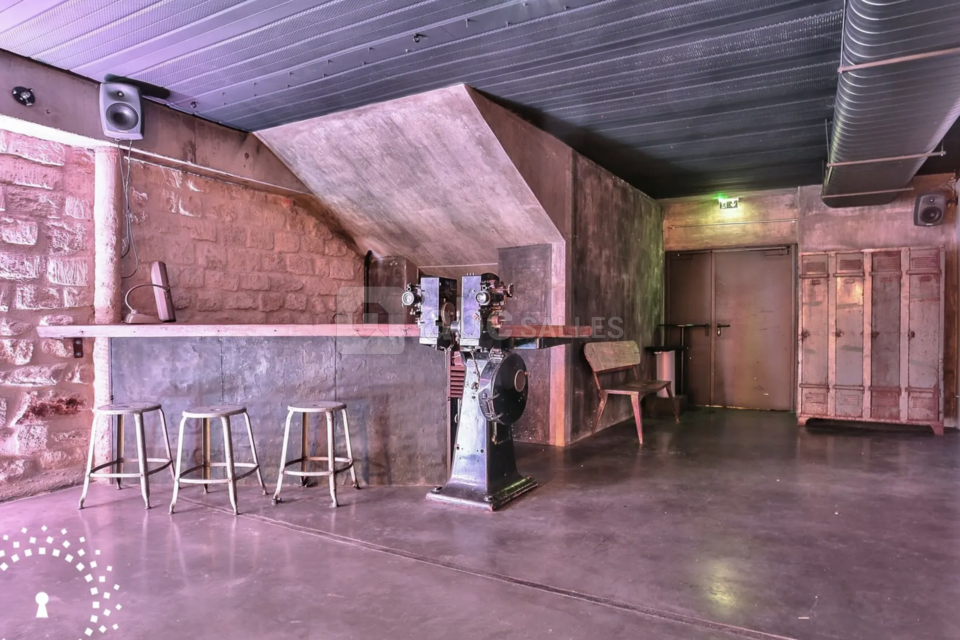 Bar