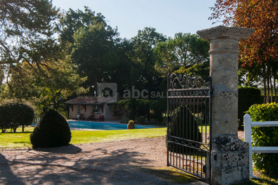 Château Hostens-Picant