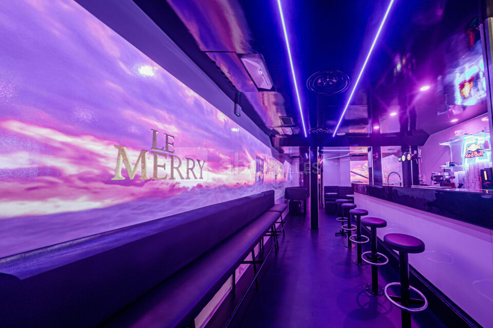 Entrée/ bar