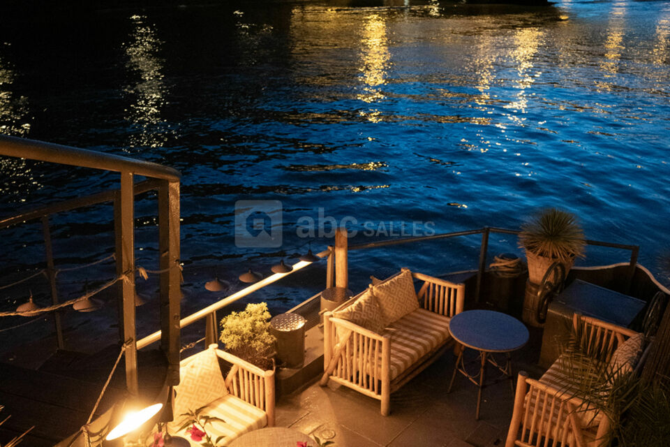 La petite terrasse de la salle de reception