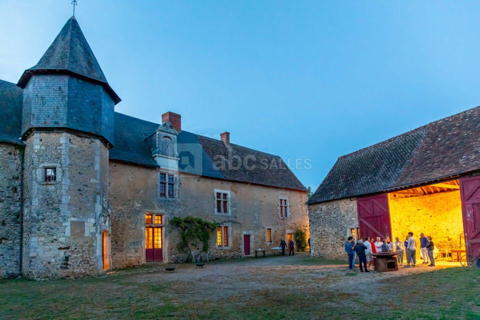 Le château et sa grange