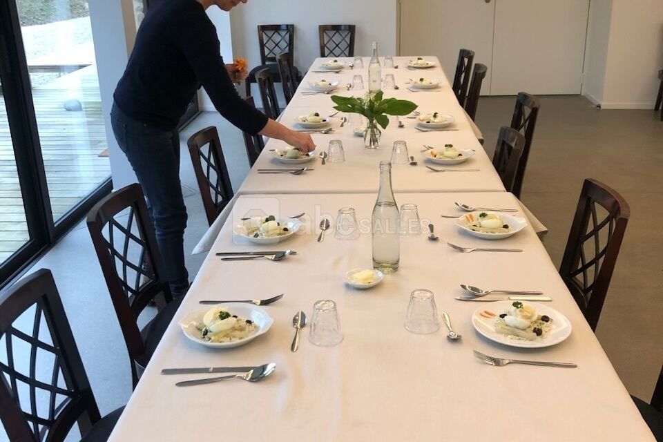 Salle à manger en cours d'installation