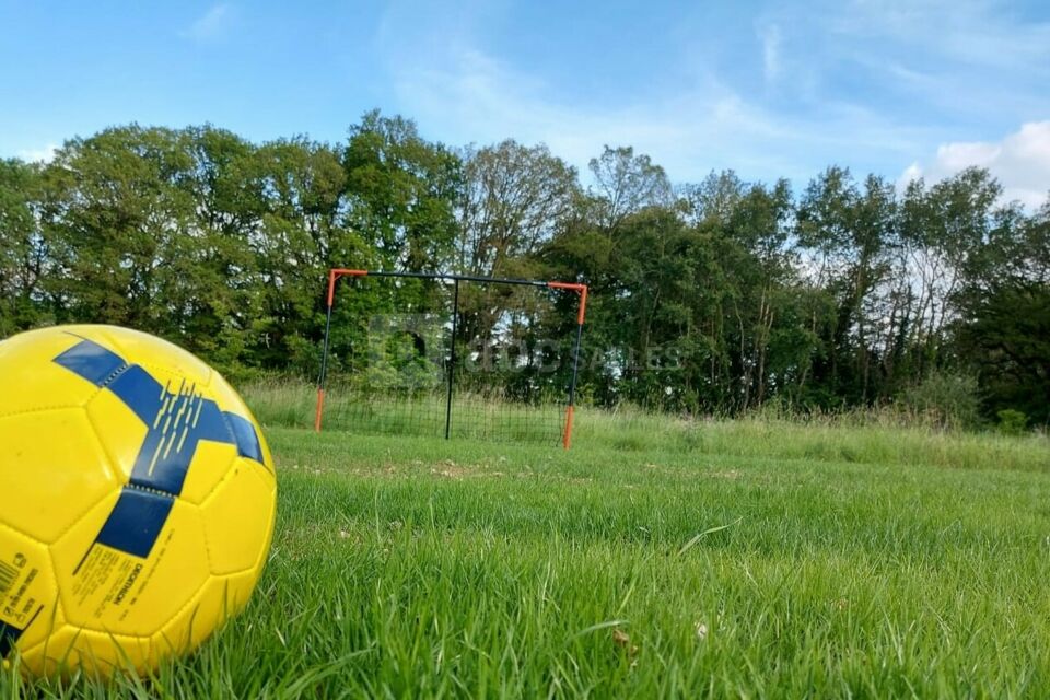 Espace avec cages de foot