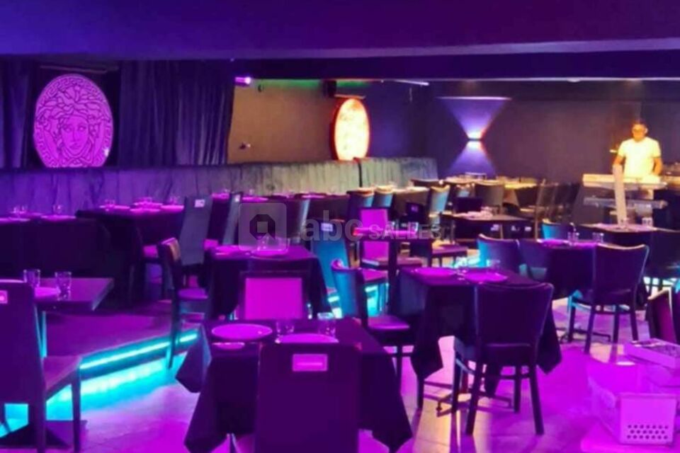 Elissa Lounge