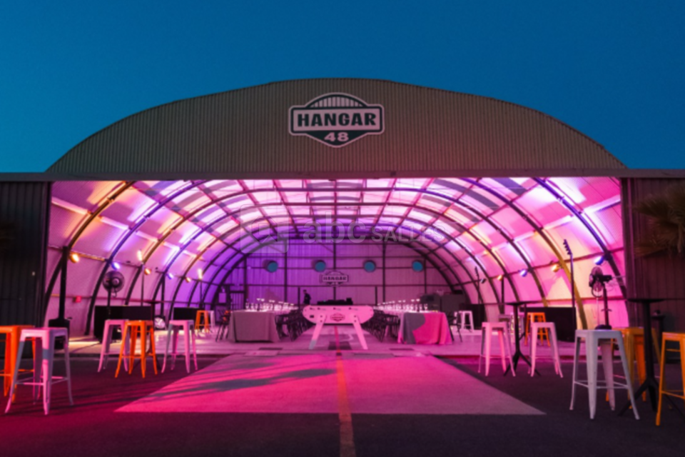 Hangar 48