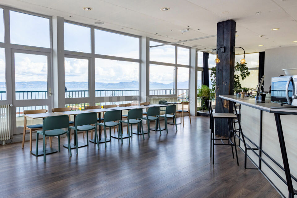 Côté Lac Hostel