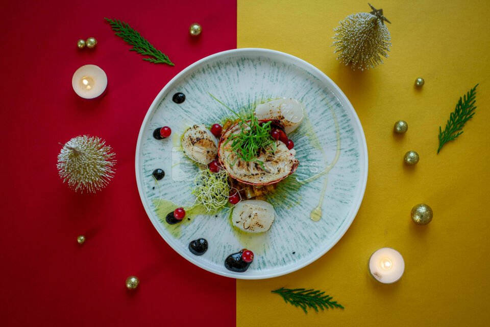 Quenelle de brochet, crème d'écrevisses, riz vénéré fumé et compotée d'endives