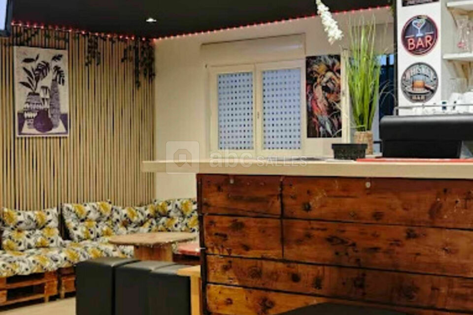 L&J Lounge