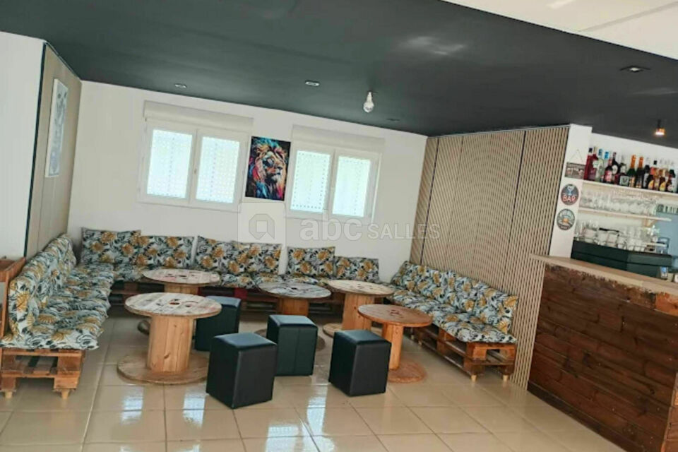 L&J Lounge