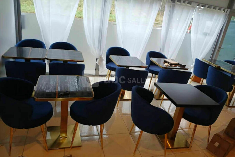 L&J Lounge
