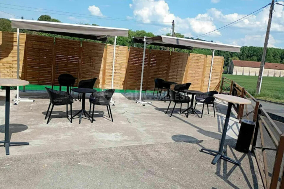 L&J Lounge