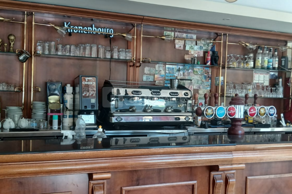 LE BAR