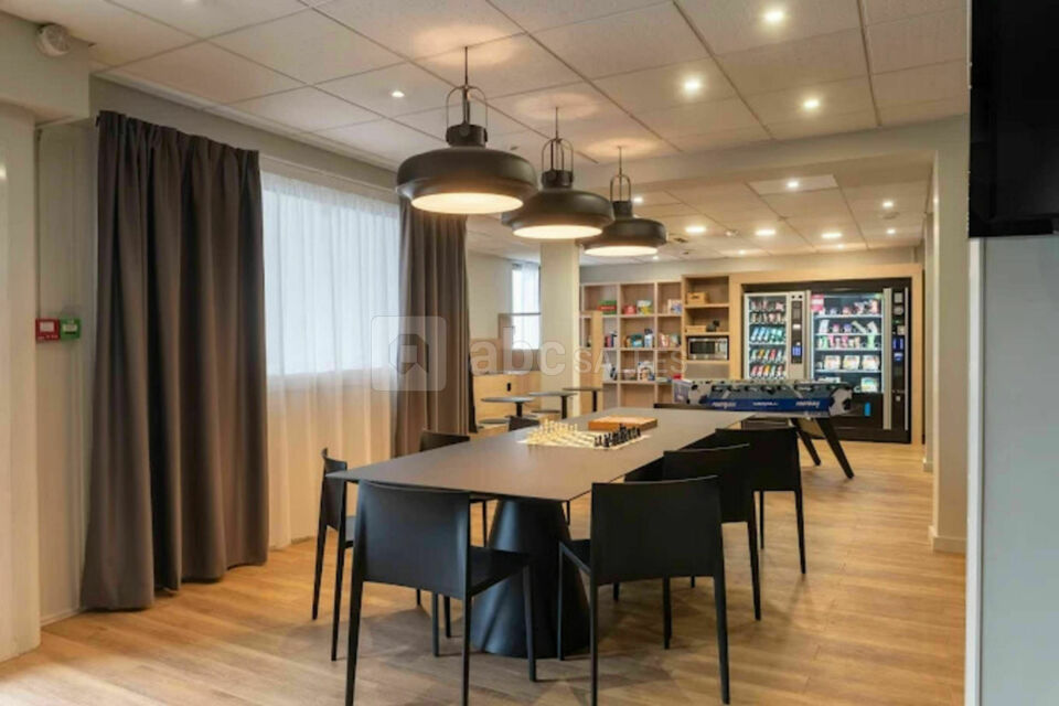 Ibis Lyon Est Bron