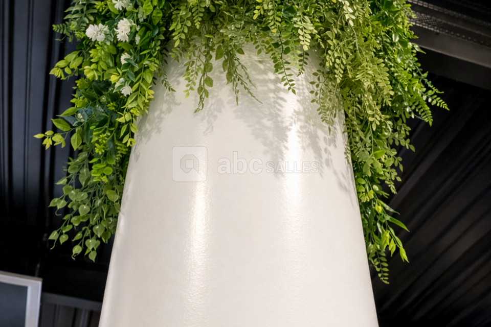 Prestation décoration : habillage des poteaux