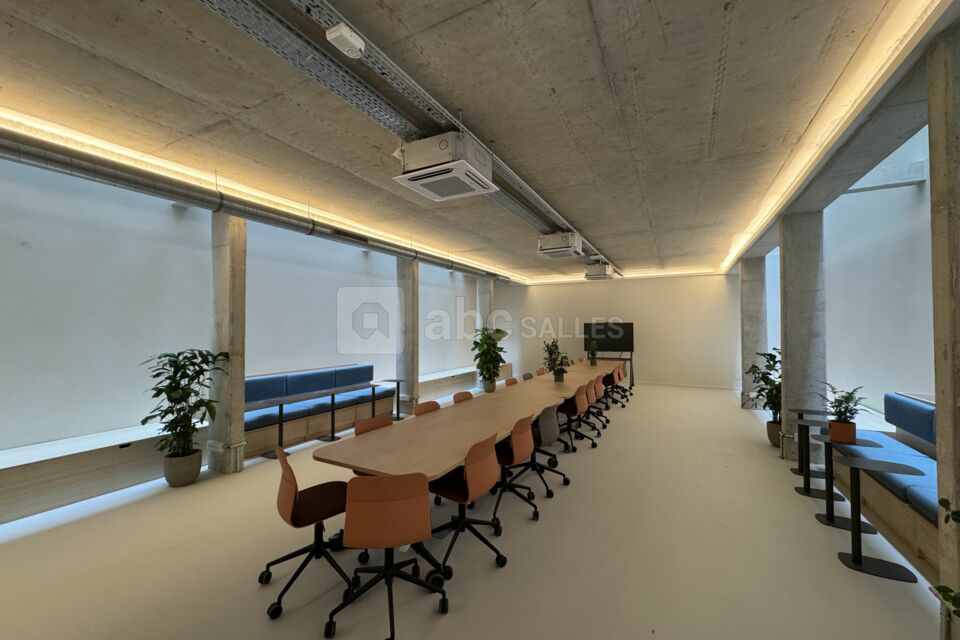 Naama le Studio Montrouge