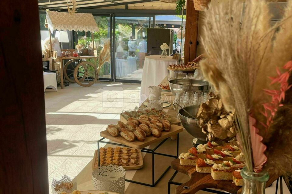 Véranda pour cocktails et vin d'honneur