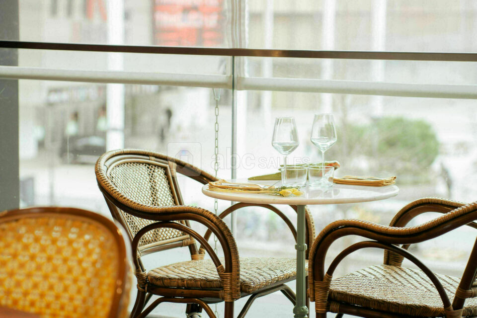 Patio ouvert sur l'extérieur