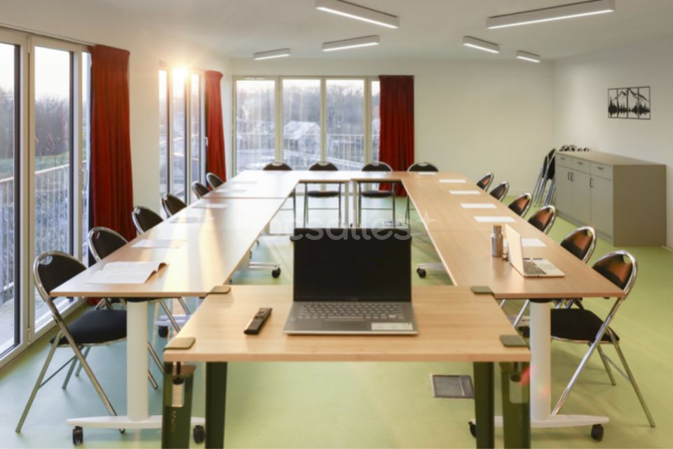 Rosolino Business Center