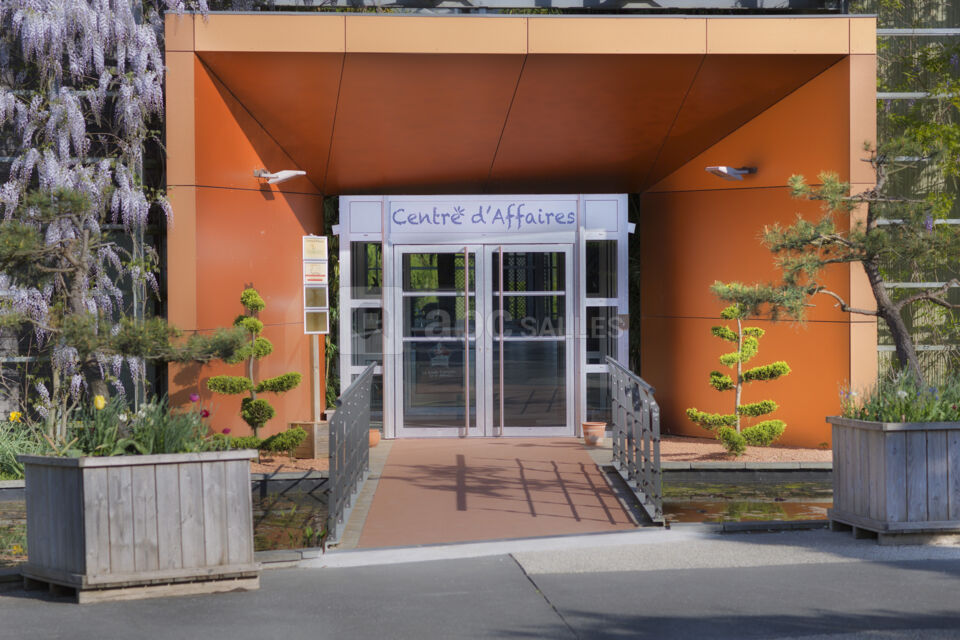 Parvis du Centre d'Affaires