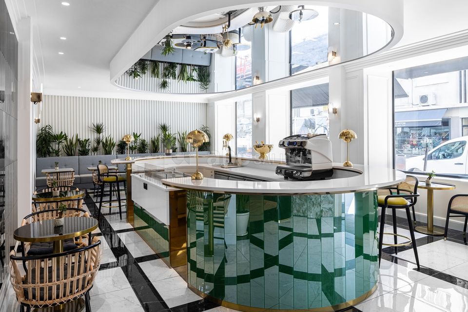 Entrée et Bar
