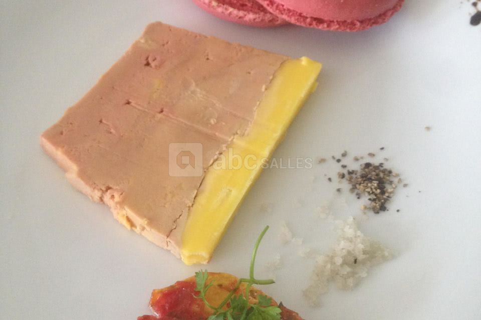 Foie gras maison et son macaron